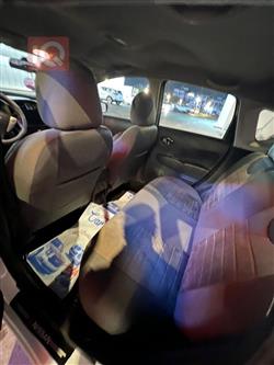 نيسان فيرسا